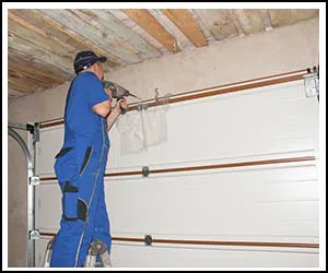 United Garage Door Repair Service Milwaukee, WI 262-320-4618 United Garage Door Repair Service Milwaukee, WI 262-320-4618 - installation